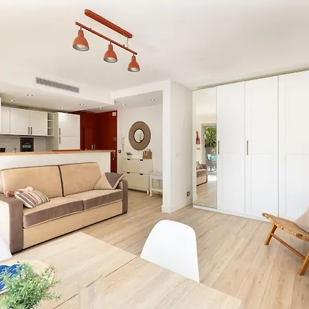 Apartment Climatise Antibes